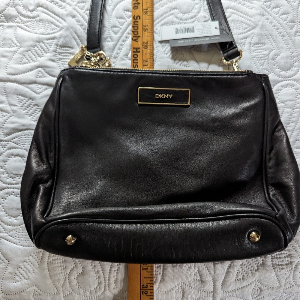 DKNY double zipper cross body purse/bag leather - Picture 12 of 16